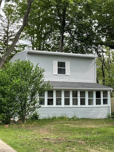 24 Ina St, Springfield MA  01109-2634 exterior