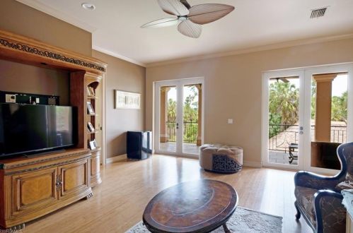 3291 11 Ave, Naples FL 34117-4130 exterior