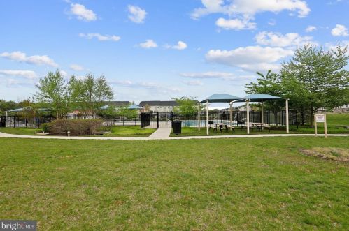 517 Fox River Hills Way, Glen Burnie MD 21060-8488 exterior