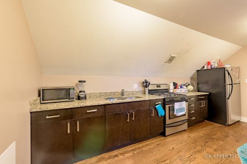 5451 Schubert Ave, Chicago IL 60614-1247 exterior