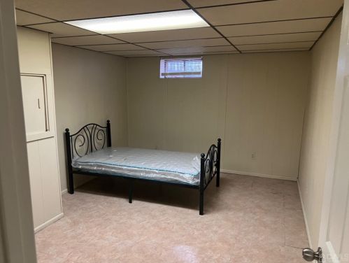 104 Schuyler Dr, Edison NJ  08817-3560 exterior