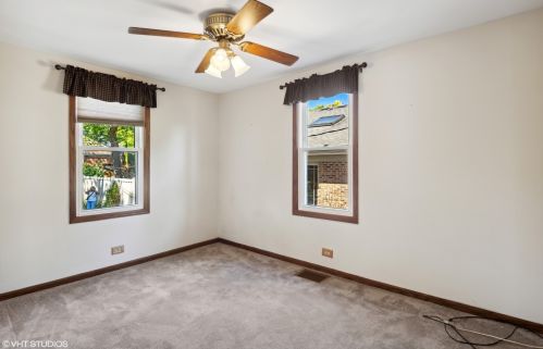 224 Highland Ave, Elmhurst IL 60126-2557 exterior