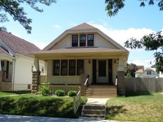 3341 15 St, Milwaukee WI  53215-5025 exterior