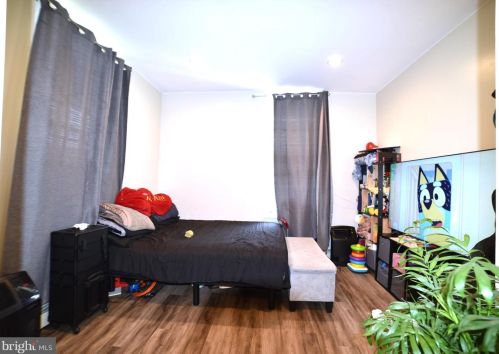 1410 6 St, Philadelphia PA 19147-5841 exterior