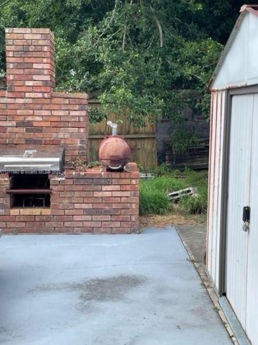 2810 Delaware Ave, Fort Pierce FL 34950-3974 exterior