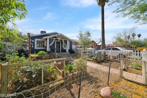 1113 11th St, Phoenix, AZ 85006-2744