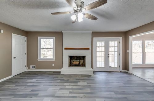 1150 Mitchell Crossing Dr, Atlanta GA  30331-7366 exterior