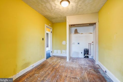 2826 6 St, Washington DC 20003-1135 exterior