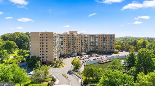 3330 Leisure World Blvd, Silver Spring MD  20906-5622 exterior