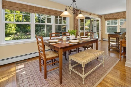 140 Long Lots Rd, Westport CT 06880-3826 exterior