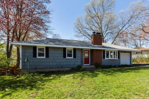 172 Hawthorne St, Manchester, CT 06042-3023