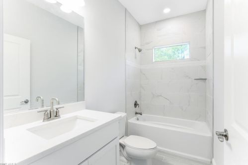 4011 8 Ave, Naples FL 34117-4993 exterior