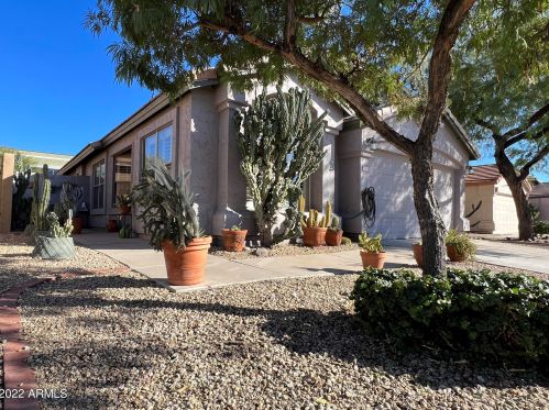 21611 48th Pl, Phoenix AZ  85054-6106 exterior