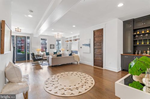 1012 8 St, Washington DC 20002-3621 exterior