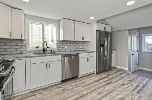 157 Naugatuck Ave, Milford CT 06460-6040 exterior