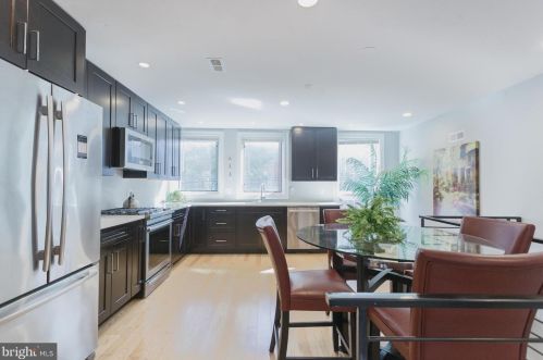 1026 Leithgow St, Philadelphia PA 19123-1421 exterior