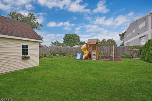 5 Riha St, Bridgewater NJ  08807-3323 exterior