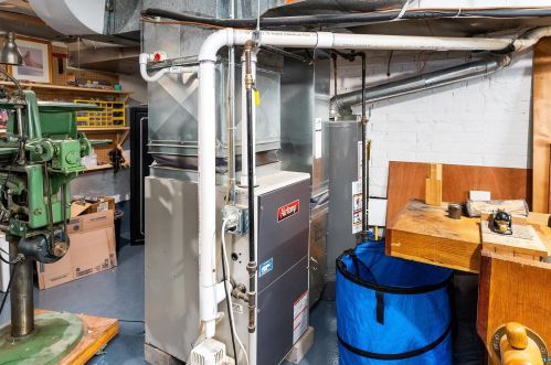 4101 Robinson St, Duluth MN 55804-2111 exterior