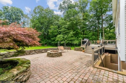 75 Hidden Glen Dr, Sparta NJ  07871-3843 exterior