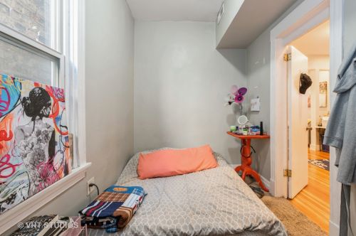 1632 Tripp Ave, Chicago IL 60639-4833 exterior