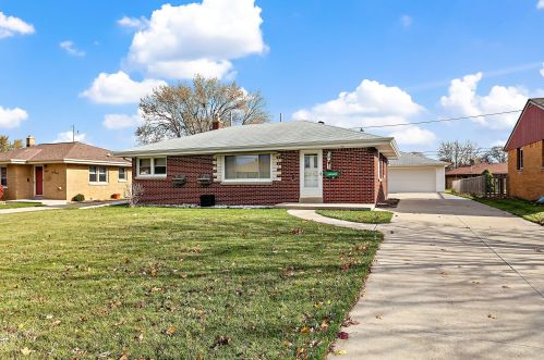 4460 65th St, Milwaukee WI  53220-3420 exterior