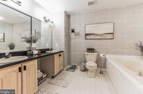 1714 Rockcress Dr, Jamison PA 18929-1647 exterior