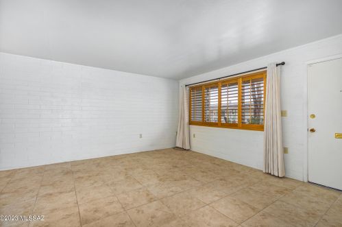 414 Silverbell Rd, Tucson AZ 85745-9385 exterior