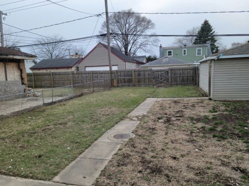 4850 Long Ave, Chicago IL 60638-1713 exterior