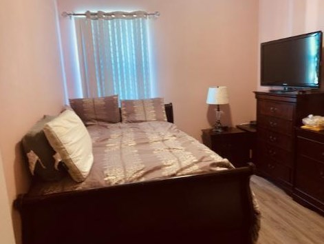 421 Airoso Blvd, Fort Pierce FL  34983-1296 exterior