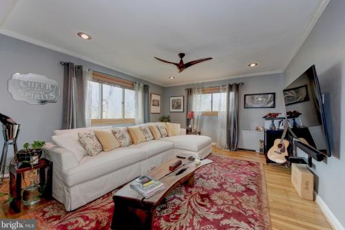 9732 Glen Ave, Silver Spring MD  20910-1135 exterior