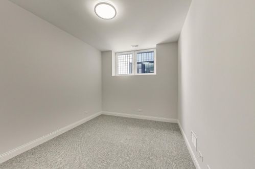 2345 Mclean Ave, Chicago IL 60647-4113 exterior