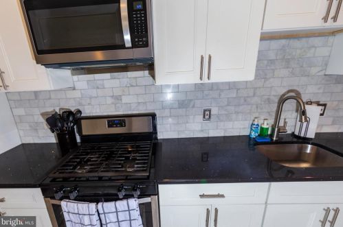 2308 Cumberland St, Philadelphia PA 19132-4119 exterior