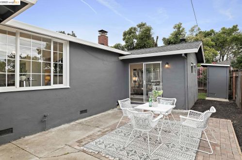 3213 Ida Dr, Concord CA  94519-2136 exterior