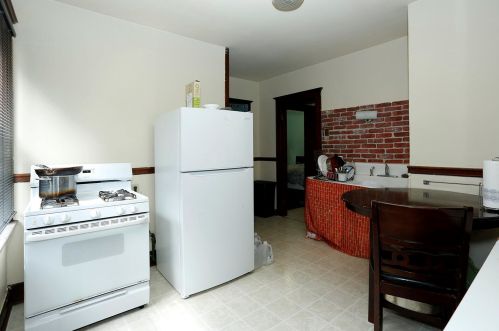 2943 Newhall St, Milwaukee WI 53211-3224 exterior