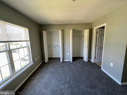 1813 Tobias Dr, Washington DC 20020-2955 exterior