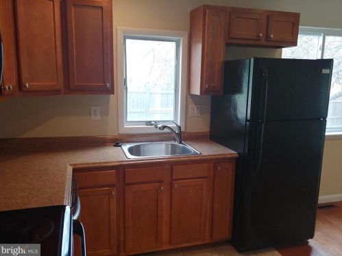 38 Coachlight Ct, New Castle DE  19720-3907 exterior