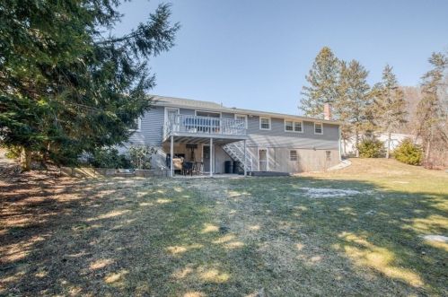 203 Murphy Ln, Chicopee MA 01020-4837 exterior