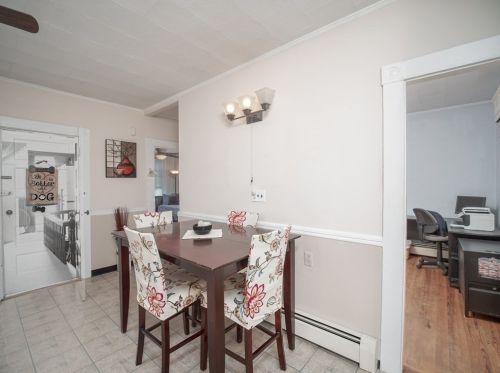 77 Riverdale St, Methuen MA 01844-6105 exterior