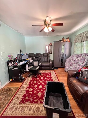 1087 Rahway Ave, Avenel NJ 07001-2011 exterior