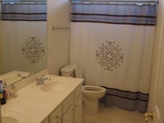 106 Lodgin Ct, Cary NC  27560-7724 exterior