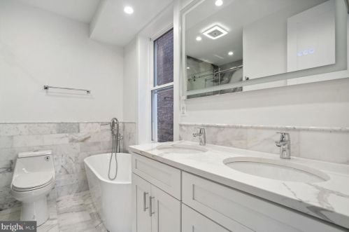 3912 New Hampshire Ave, Washington DC  20011-7917 exterior