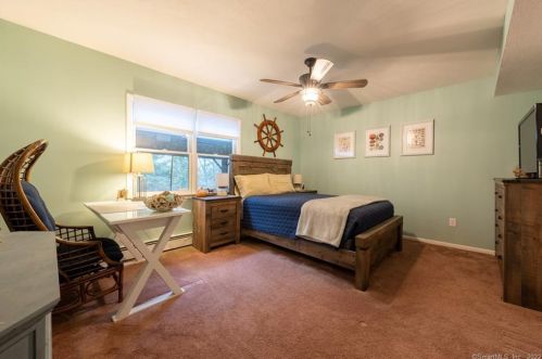 87 Mcdivitt Dr, Manchester CT 06042-2239 exterior