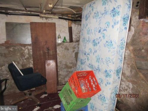 2419 Carlisle St, Philadelphia PA 19132-4018 exterior