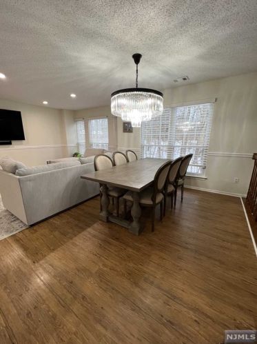 1249 Mulberry Dr, Mahwah NJ  07430-2352 exterior