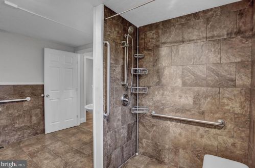 365 Clover Ln, Hanover PA 17331-4304 exterior