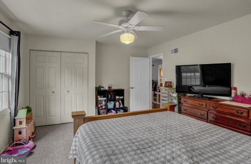 286 Bollinger Rd, Littlestown PA 17340-9121 exterior