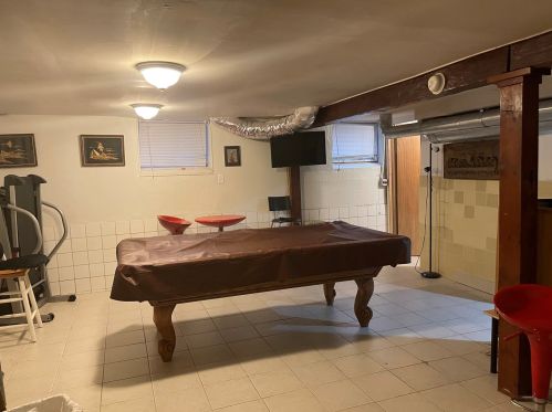 208 Keith Ave, Waukegan IL 60085-2136 exterior