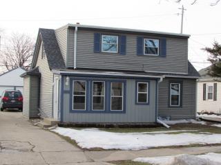 427 94th Pl, Milwaukee WI  53214-1202 exterior