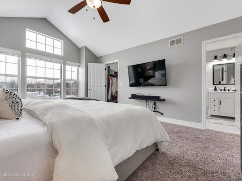 1693 Pearl Ct, Bull Valley IL 60014-2729 exterior