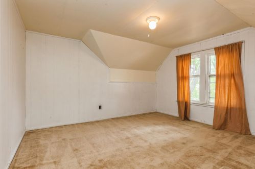 1029 57, Milwaukee WI 53214-3307 exterior